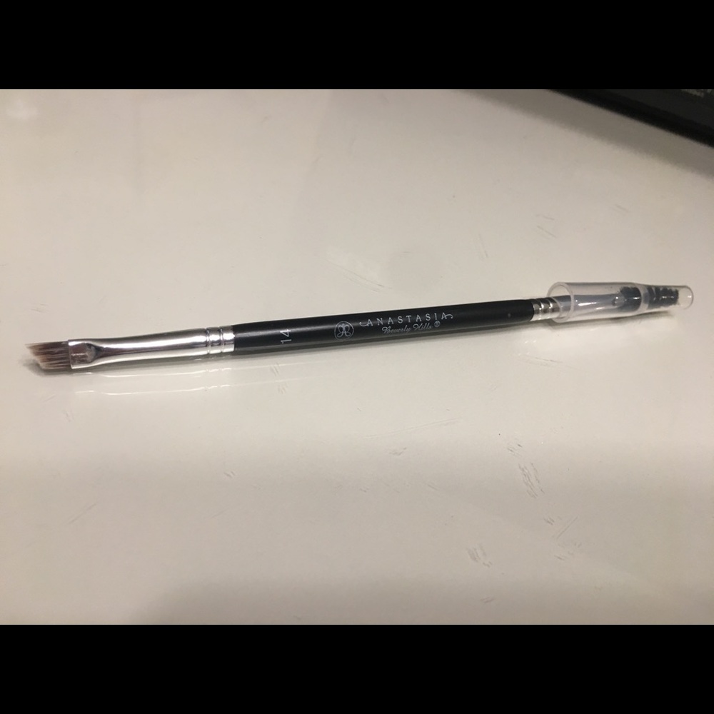 ABH Brush #14 (Dual-Ended Firm Detail Brush)